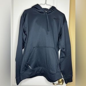 Navy blue Nike Therma-Fit Hoodie with matching Therma-Fit Nike pants, size med
